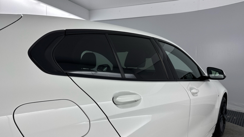 BMW 1 Series 118i M Sport 5dr Step Auto Petrol Hatchback